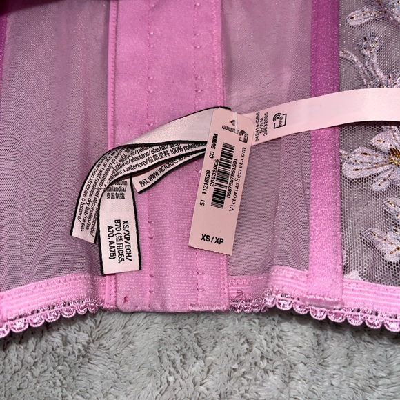 VICTORIA’s SECREt lingerie set - Picture 6 of 6